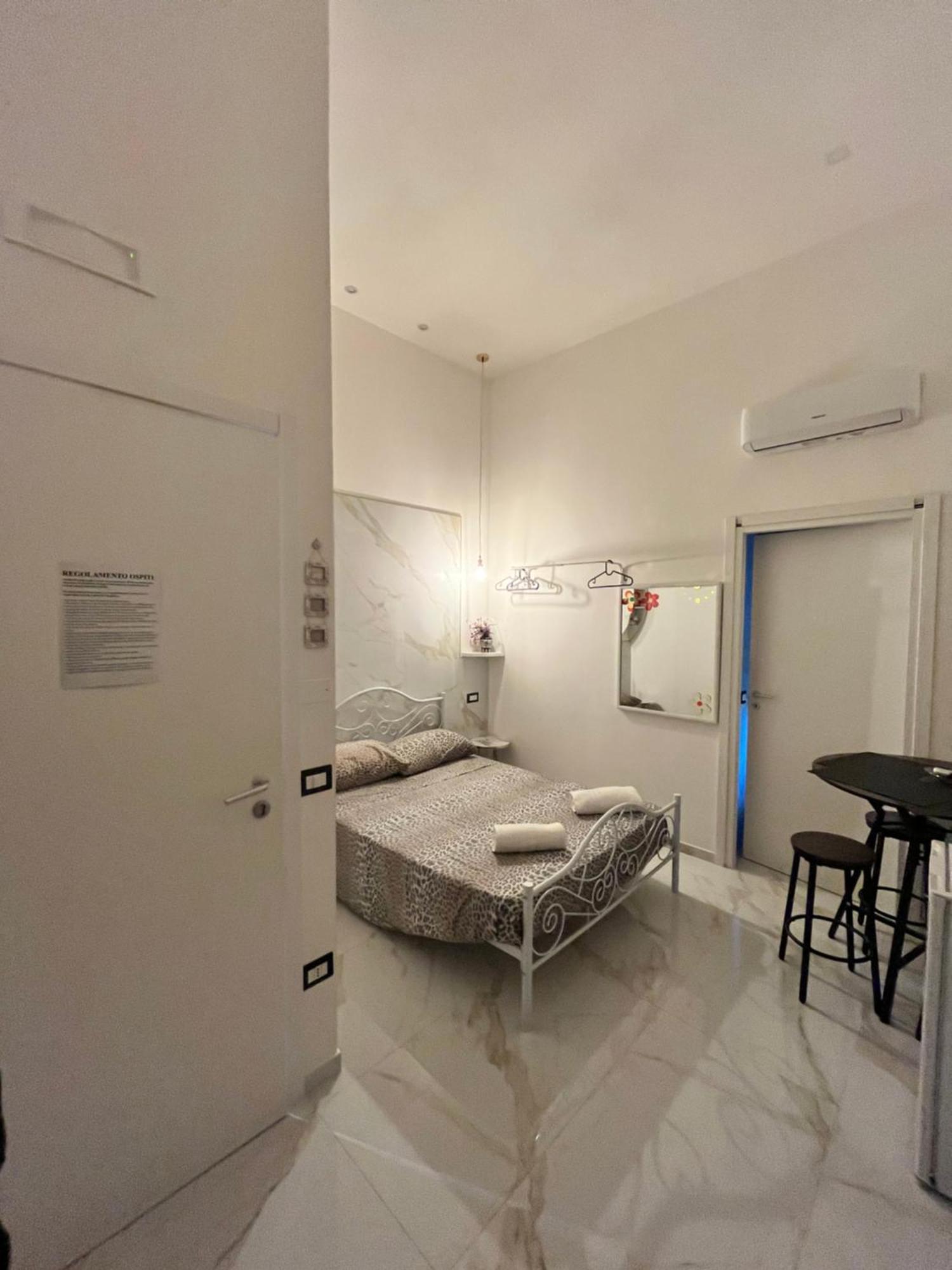 O'Vicolo E Napoli Apartment ภายนอก รูปภาพ